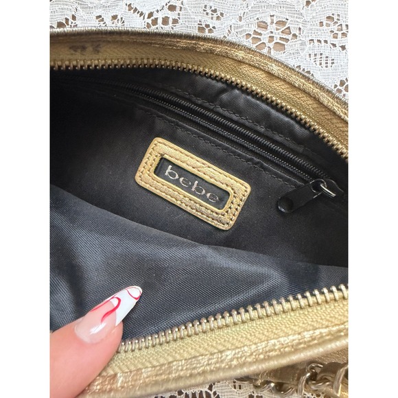 Bebe Gold Metallic Leather Baguette Bag Chain Strap Logo Charm Vintage Style - Picture 3 of 6